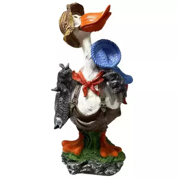 Садовая фигура "Пеликан рыбак"