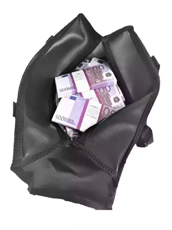 Сумка с деньгами 500 евро