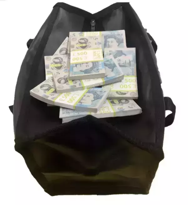 Сумка с деньгами 5 фунтов