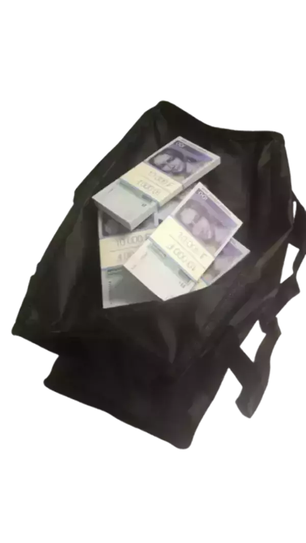 Сумка с деньгами 100 немецких марок