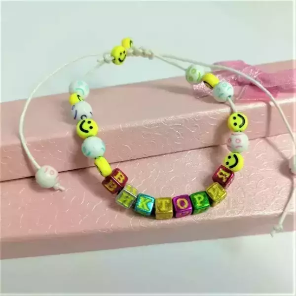 Браслет именной Виктория  (цветной)