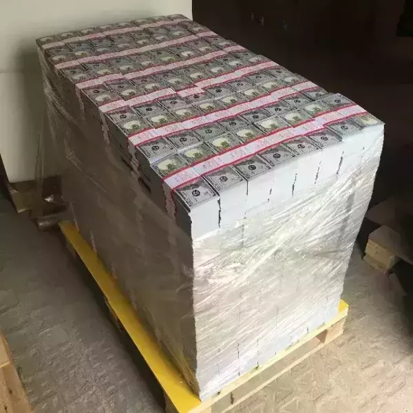 Паллета с деньгами “400 000 долларов” (номинал 100$)