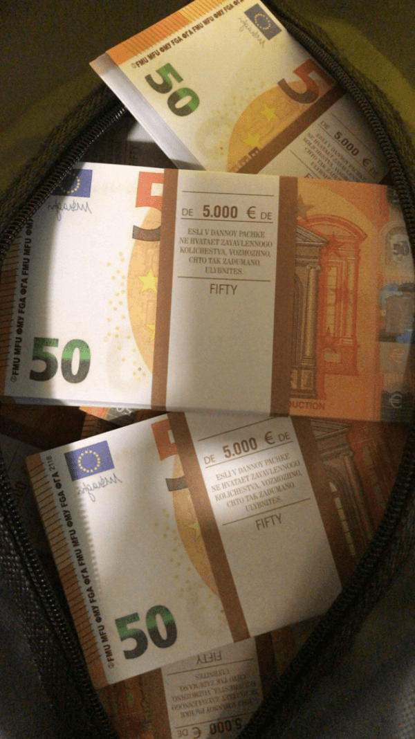 Сумка с деньгами 50 евро