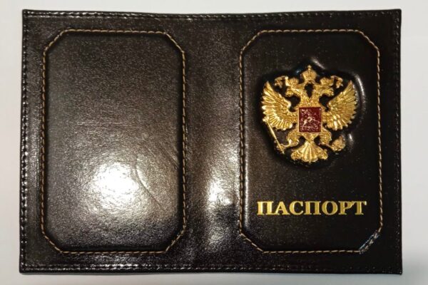 Обложка для паспорта с кокардой (черная)