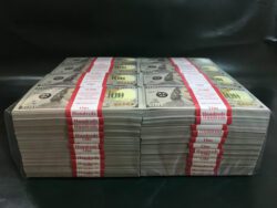 Фальшивые купюры 1000000 новых долларов (100 новых долларов)